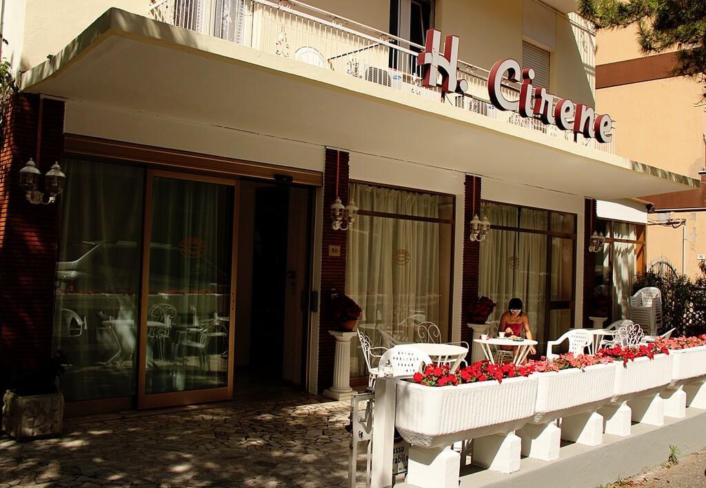 Hotel Cirene Rimini Exterior foto